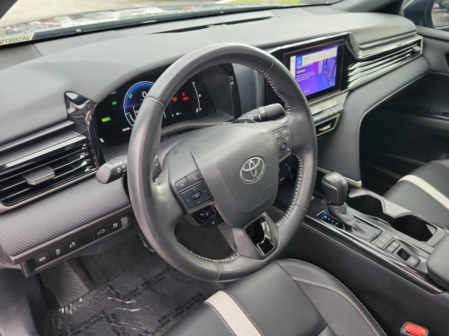 Used 2025 Toyota Camry SE FWD image 23