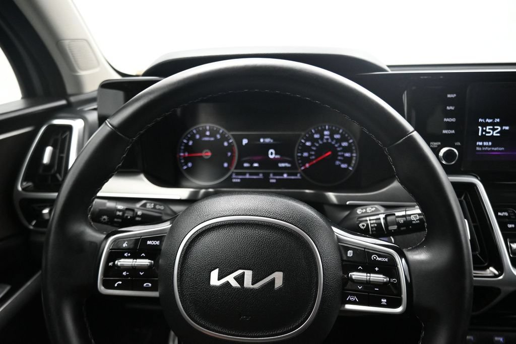 Used 2022 Kia Sorento SX AWD/4WD image 16