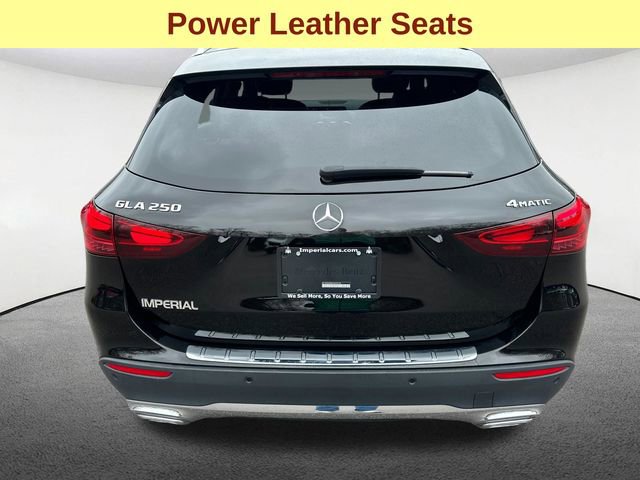 Used 2025 Mercedes-Benz GLA 250 4MATIC image 9