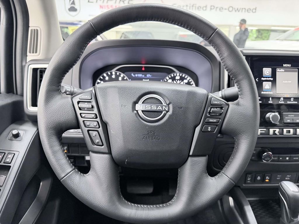 Used 2025 Nissan Frontier SV w/ SV Convenience Package RWD image 18