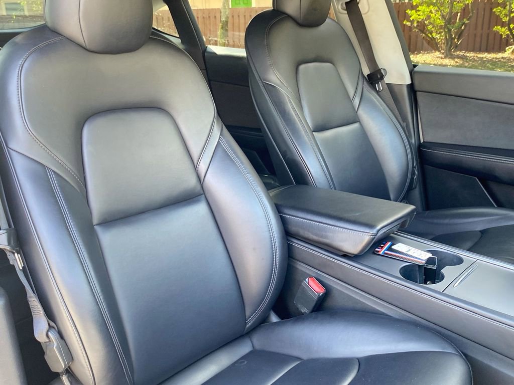Used 2022 Tesla Model Y Long Range image 35