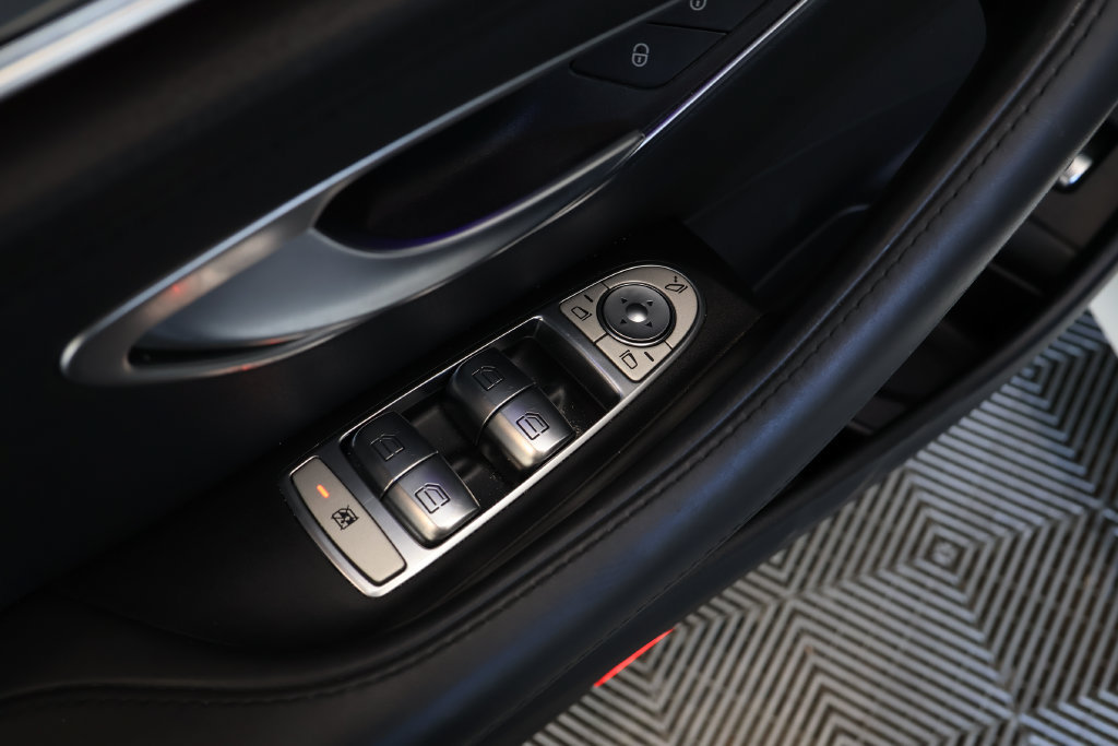 Used 2020 Mercedes-Benz E 350 Sedan image 15