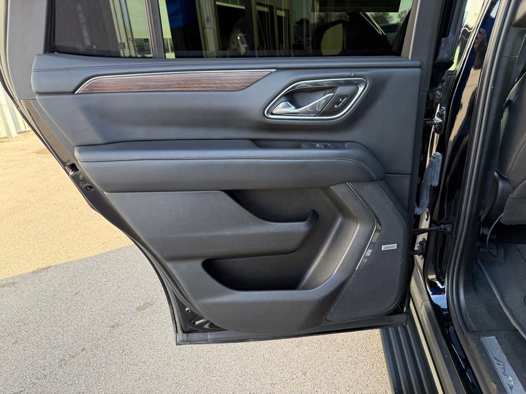 Used 2023 Chevrolet Tahoe High Country image 13