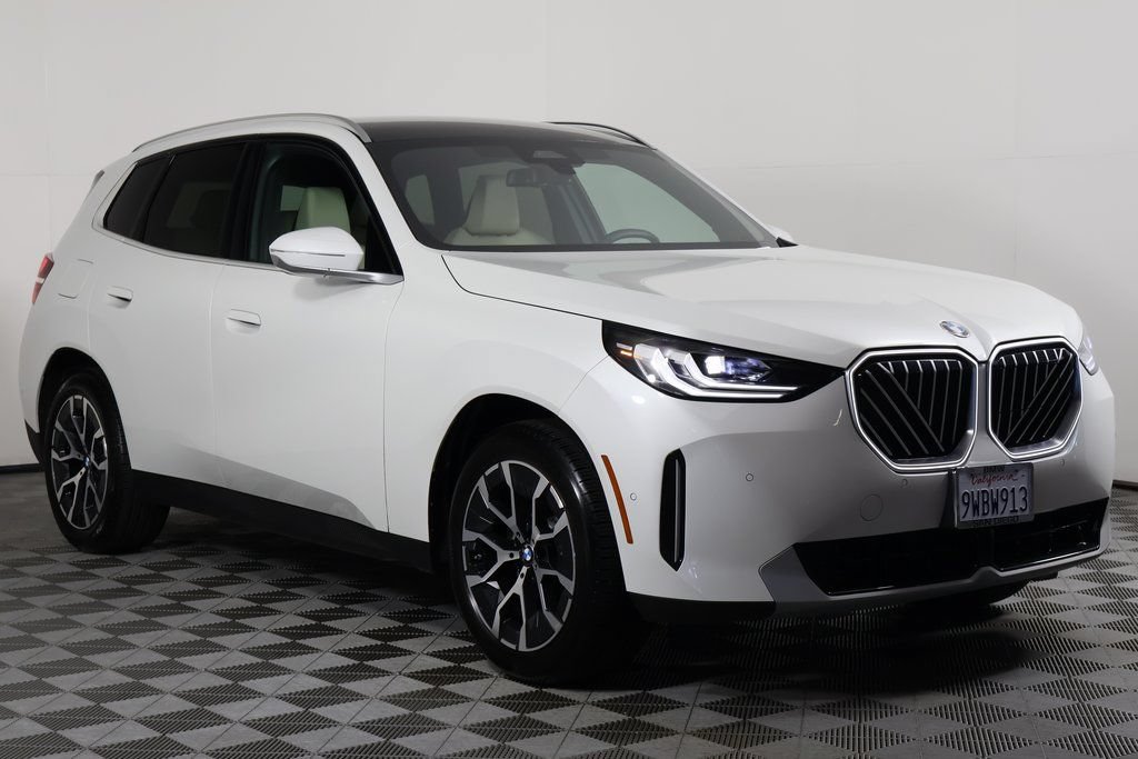 Used 2026 BMW X3 xDrive30i w/ Convenience Package AWD/4WD image 3