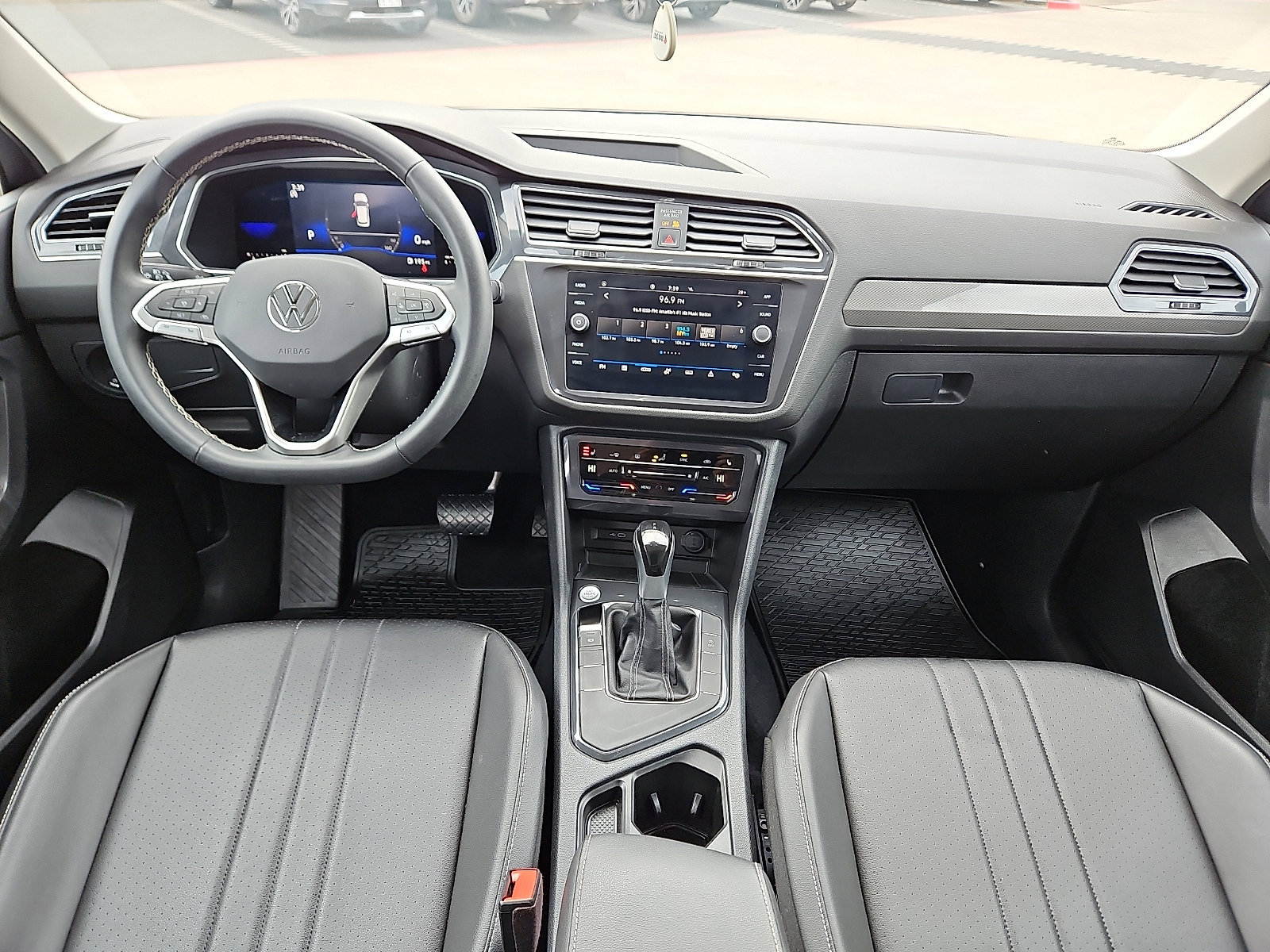 Certified 2022 Volkswagen Tiguan SE FWD image 7