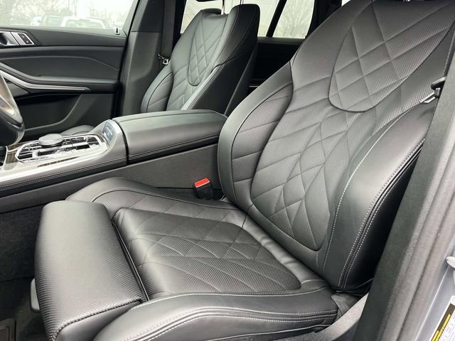 Used 2025 BMW X5 xDrive50e w/ Premium Package image 35