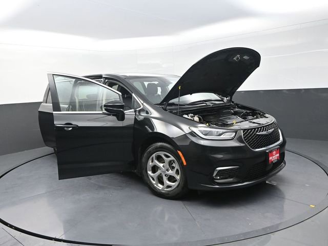 Used 2024 Chrysler Pacifica Limited image 37