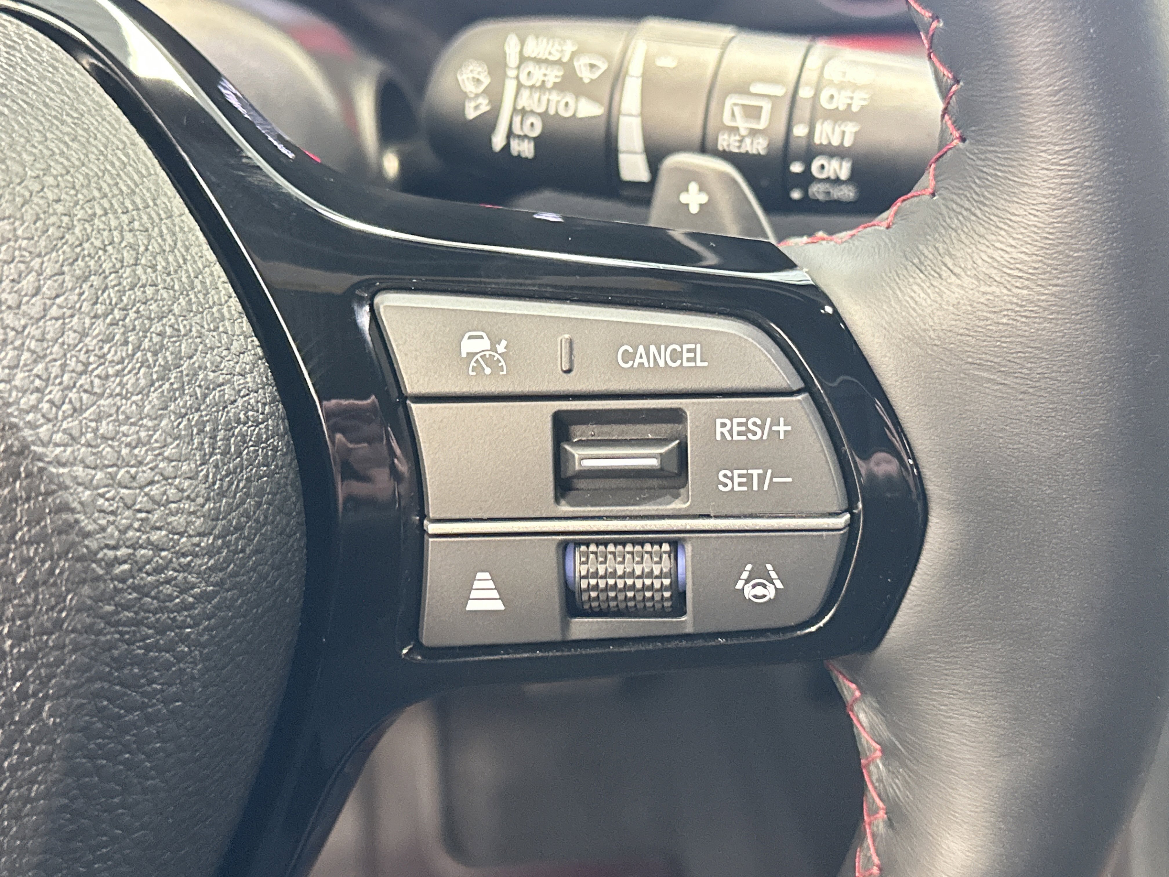 Used 2025 Honda Pilot Black Edition image 37