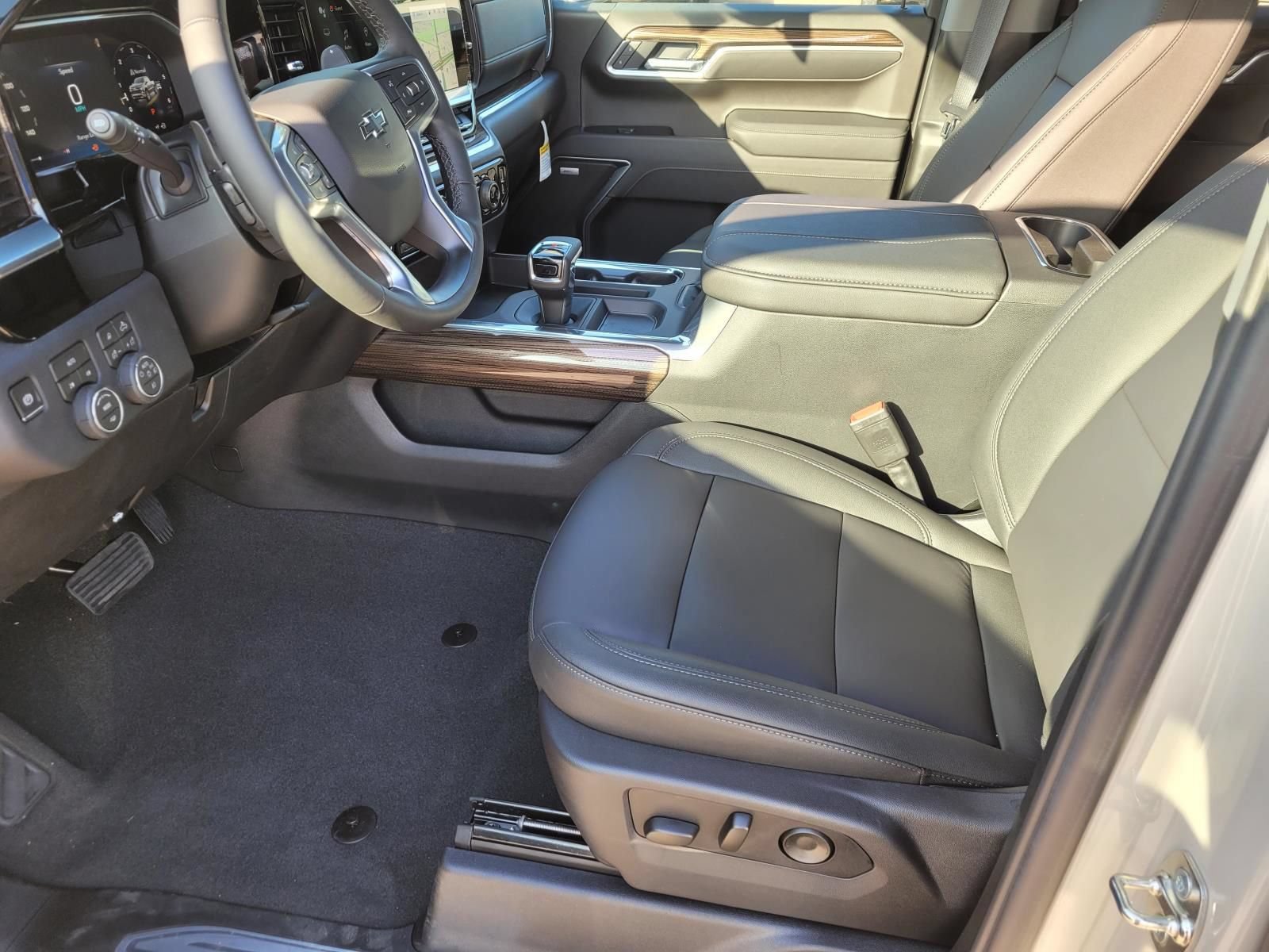 New 2026 Chevrolet Silverado 1500 RST AWD/4WD image 14