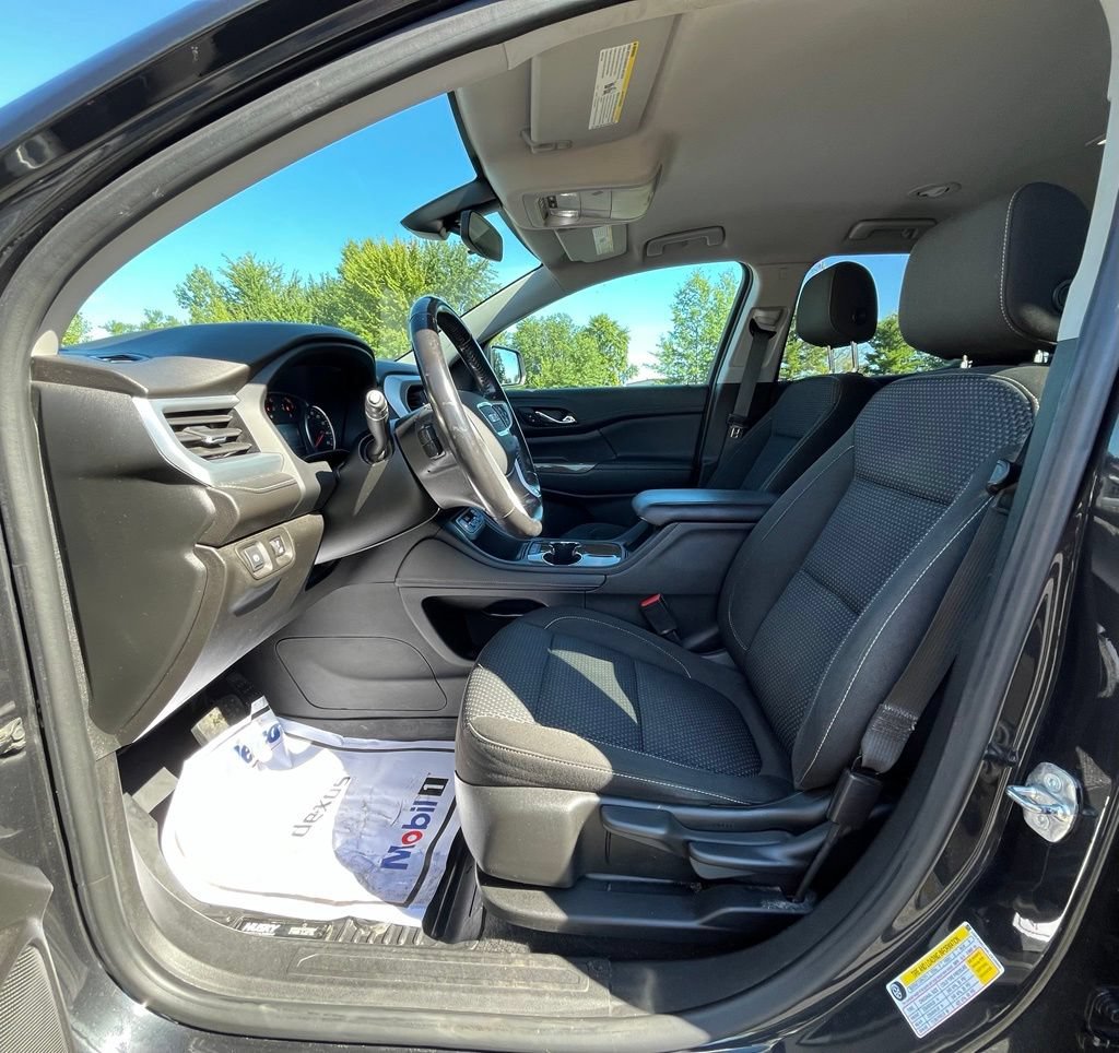 Used 2020 GMC Acadia SLE FWD image 12