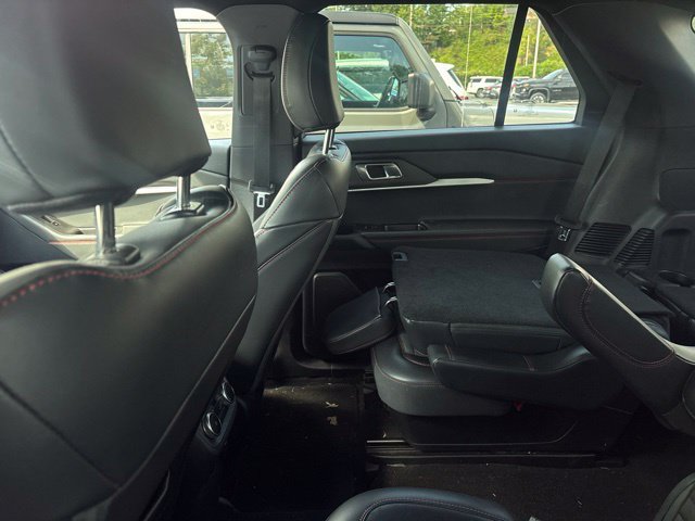 Used 2025 Ford Explorer ST-Line AWD/4WD image 8