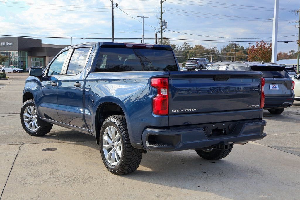 Used 2023 Chevrolet Silverado 1500 Custom image 2