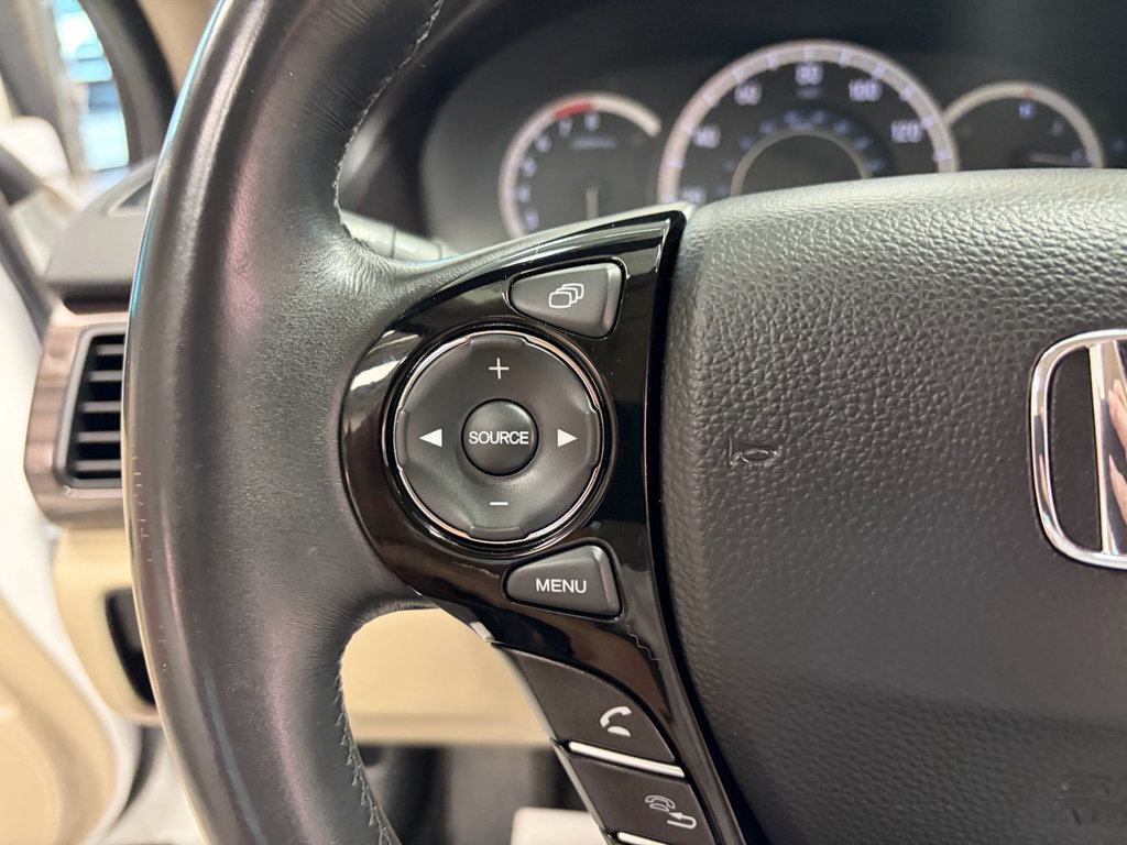 Used 2016 Honda Accord Touring image 13
