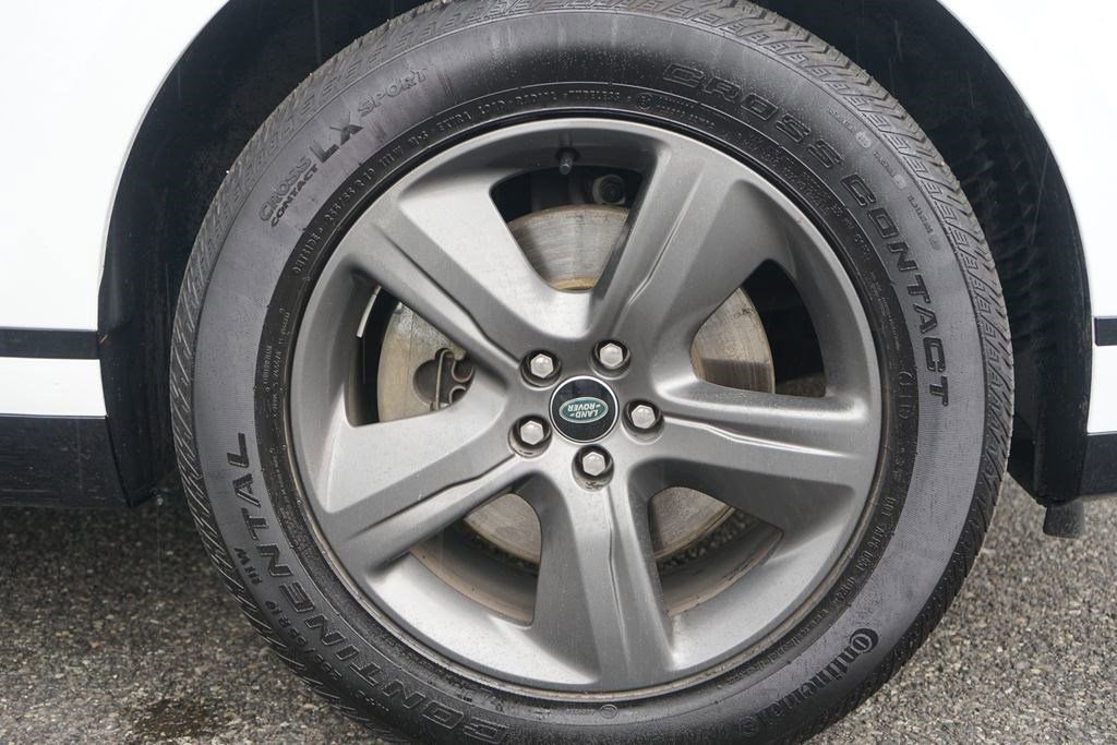 Used 2025 Land Rover Range Rover Velar Dynamic SE image 10