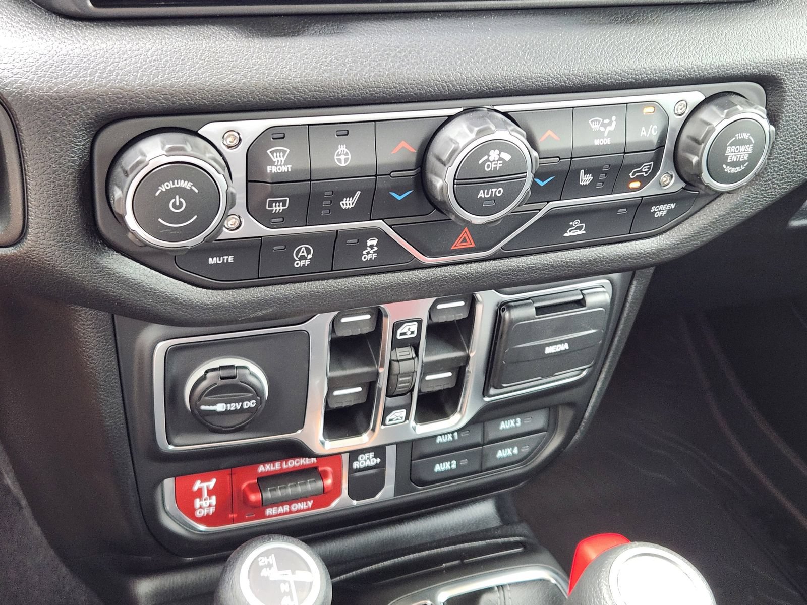 New 2026 Jeep Gladiator Sport AWD/4WD image 17