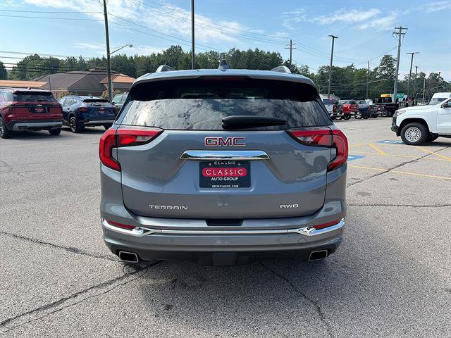 Used 2020 GMC Terrain Denali w/ Denali Premium Package AWD/4WD image 5