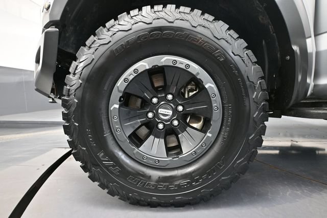 Used 2017 Ford F150 Raptor w/ Equipment Group 801A Mid AWD/4WD image 13
