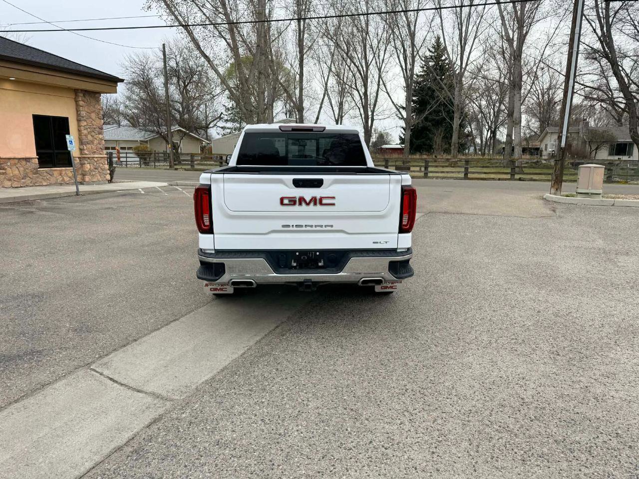 Used 2023 GMC Sierra 1500 SLT image 4