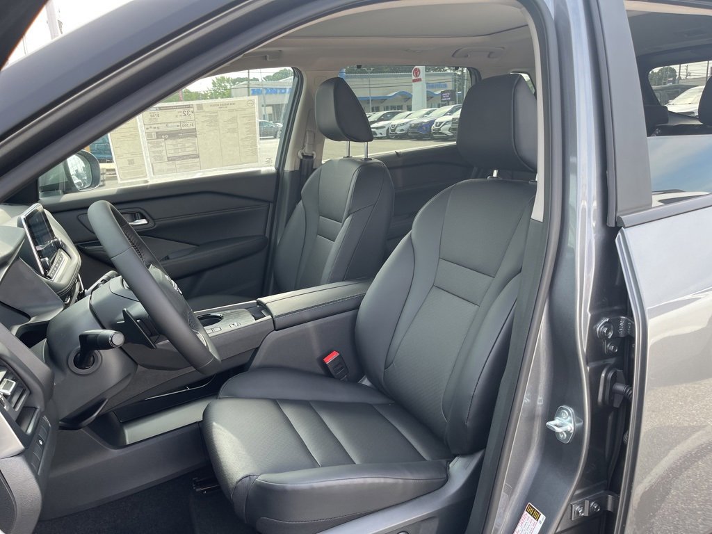 New 2026 Nissan Rogue SV image 17