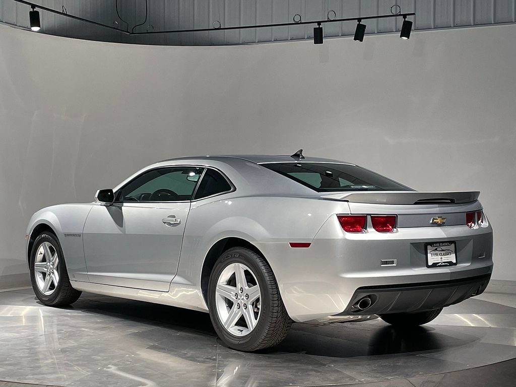 Used 2010 Chevrolet Camaro LT RWD image 10