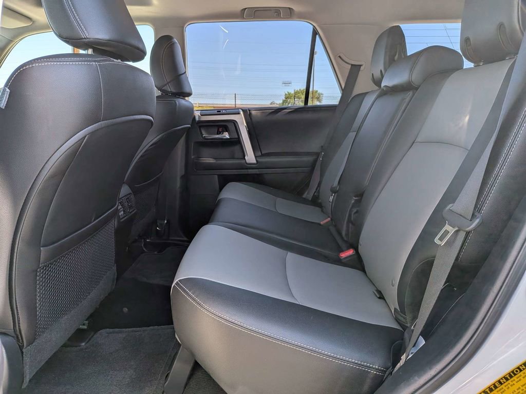 Used 2017 Toyota 4Runner SR5 Premium RWD image 14