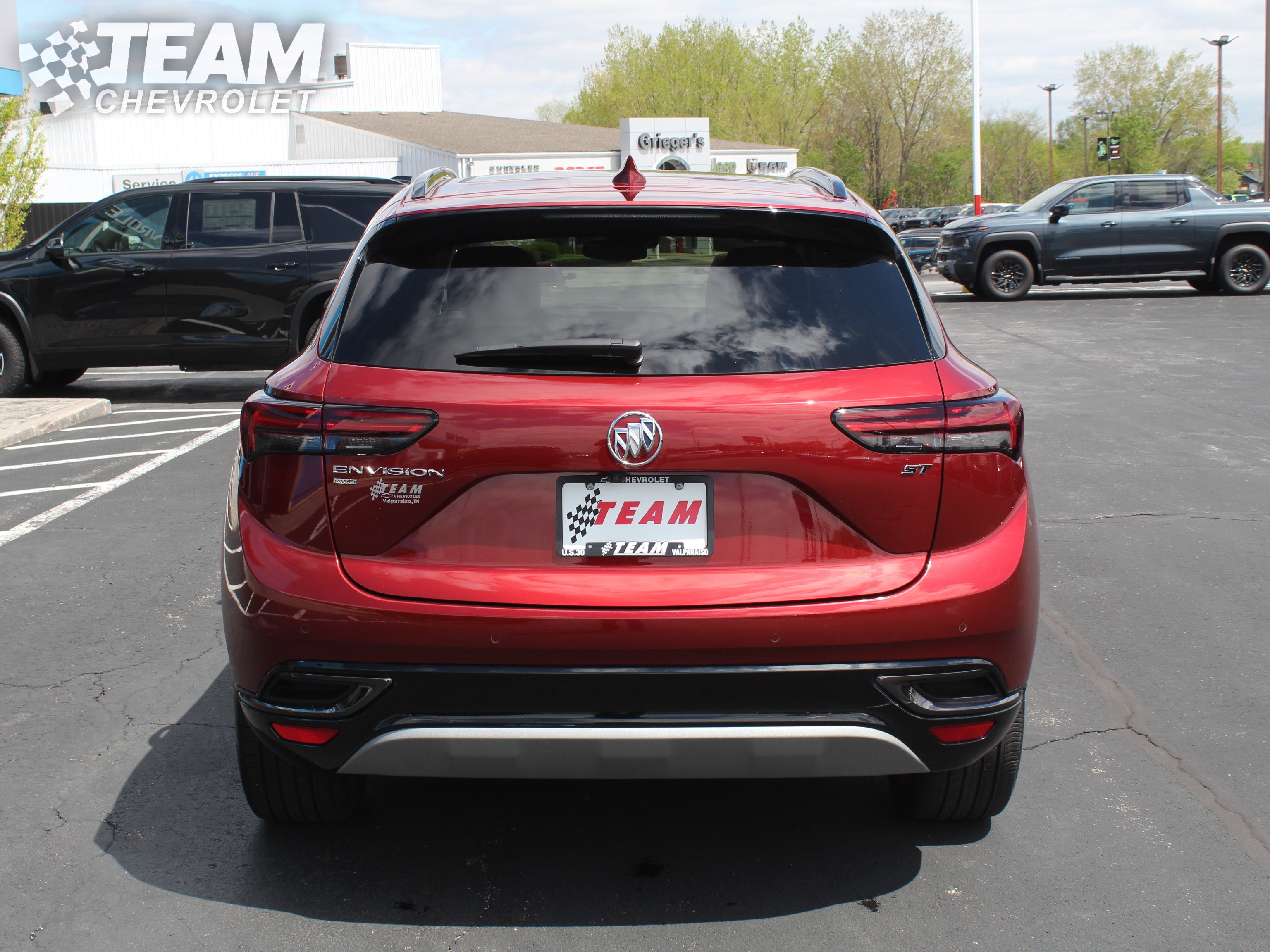 Used 2023 Buick Envision Essence w/ Sport Touring Package AWD/4WD image 5