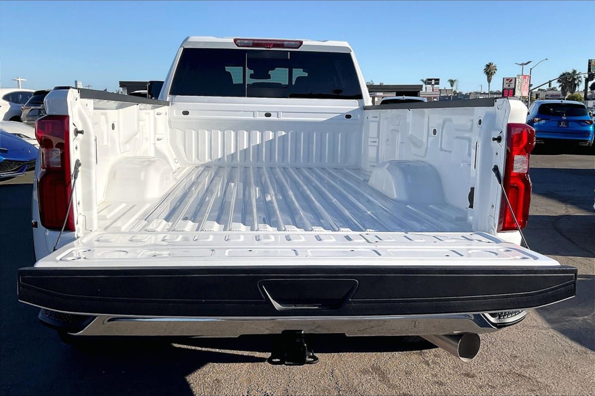 Used 2025 Chevrolet Silverado 3500 LT w/ Safety Package AWD/4WD image 33