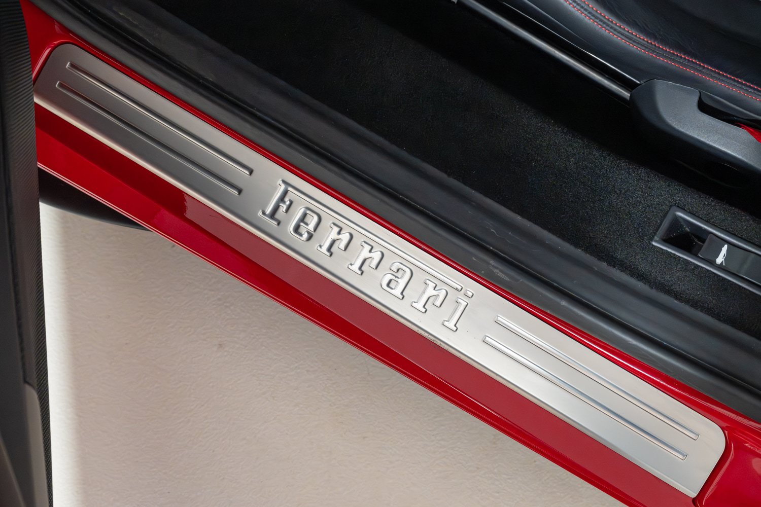 Certified 2021 Ferrari F8 Tributo RWD image 27
