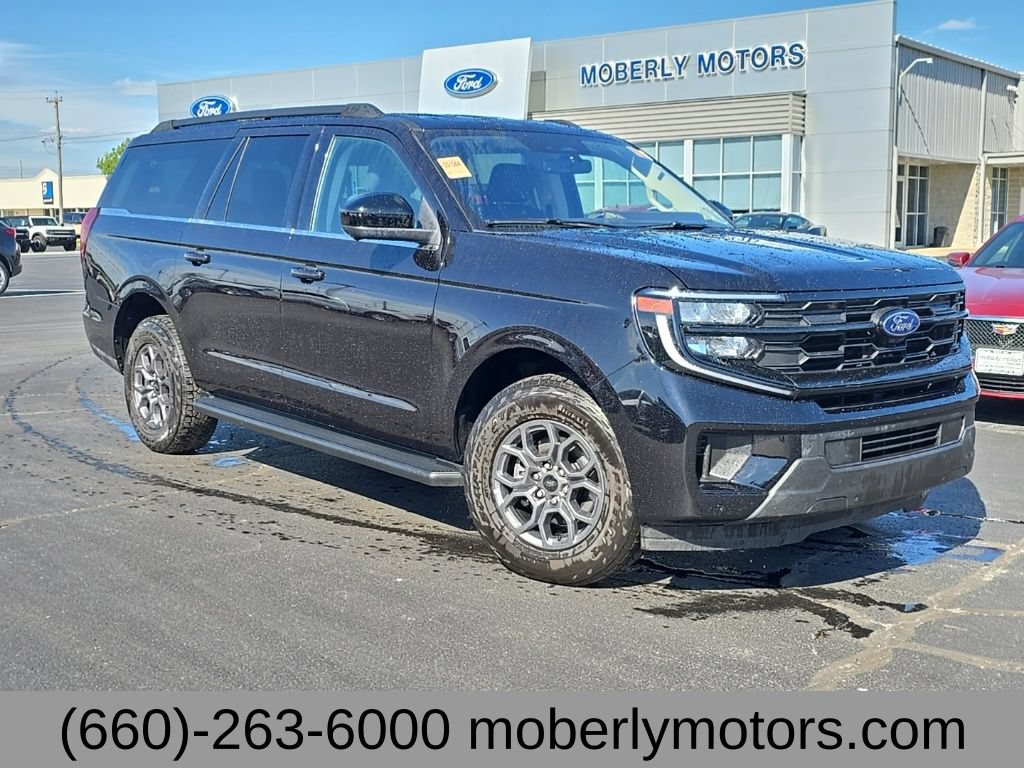 Used 2025 Ford Expedition Max Active AWD/4WD image 1