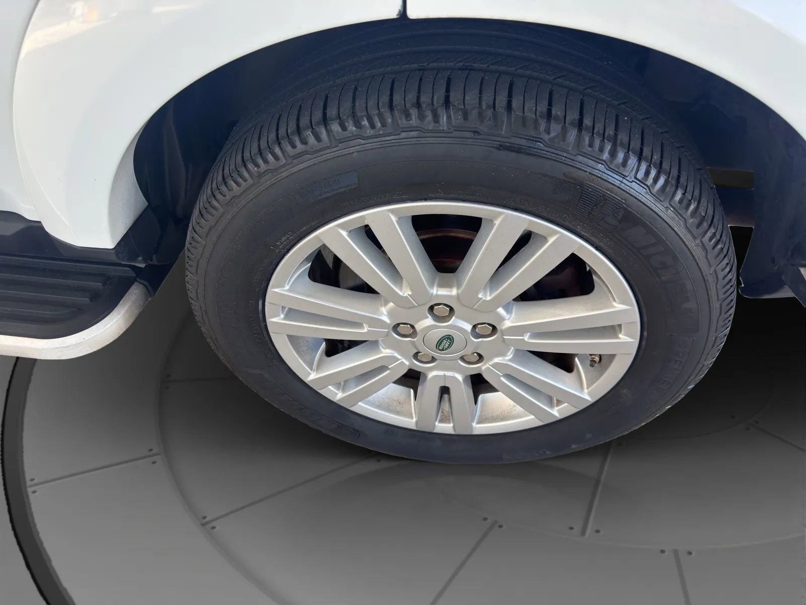 Used 2012 Land Rover LR4 HSE image 24