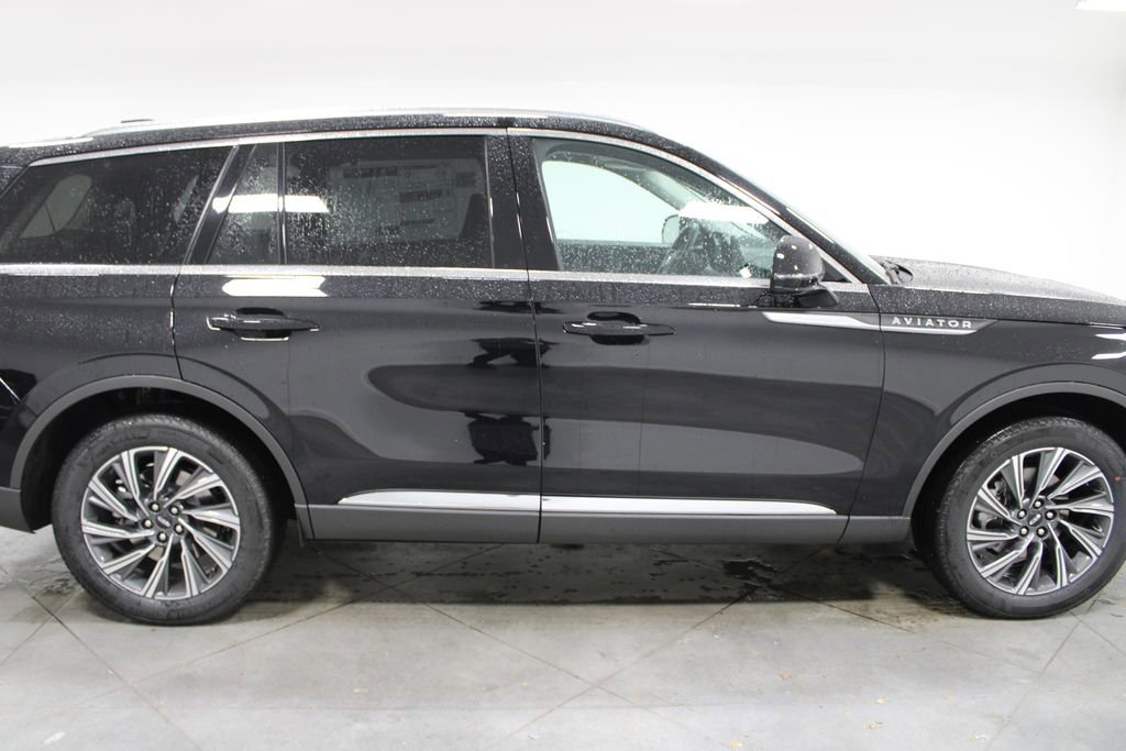 New 2026 Lincoln Aviator AWD image 10