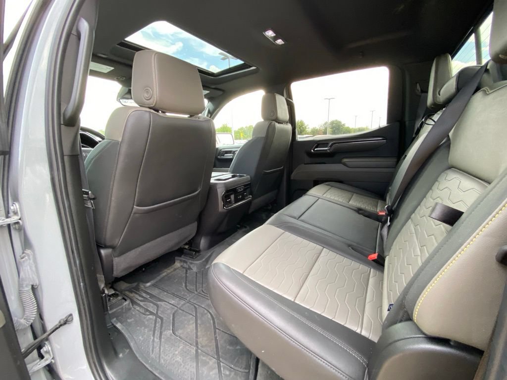 Used 2024 Chevrolet Silverado 1500 ZR2 w/ Technology Package AWD/4WD image 23
