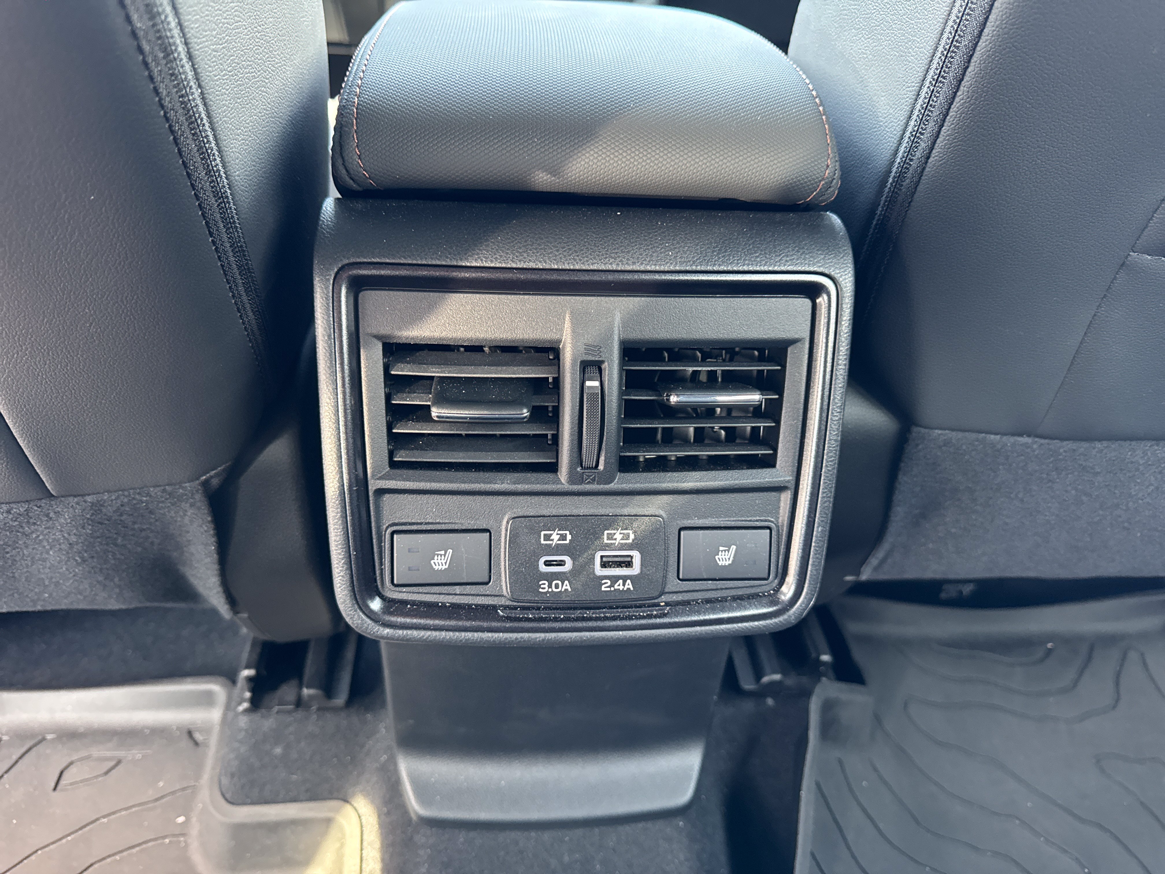 Used 2025 Subaru Forester Touring AWD/4WD image 12