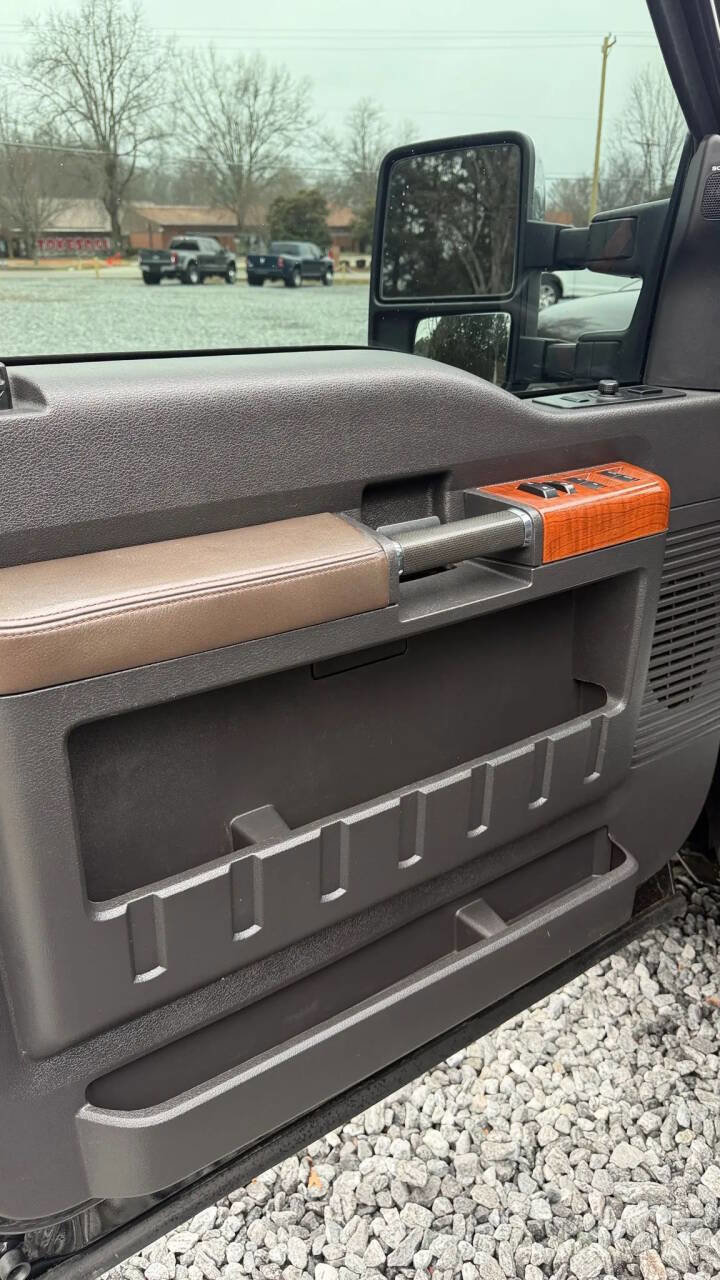 Used 2015 Ford F250 King Ranch w/ King Ranch w/Chrome Package image 14