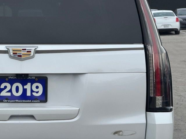 Used 2019 Cadillac Escalade Luxury image 5