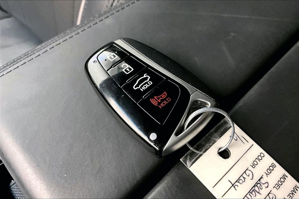 Used 2015 Hyundai Genesis 5.0 w/ Option Group 05 image 13