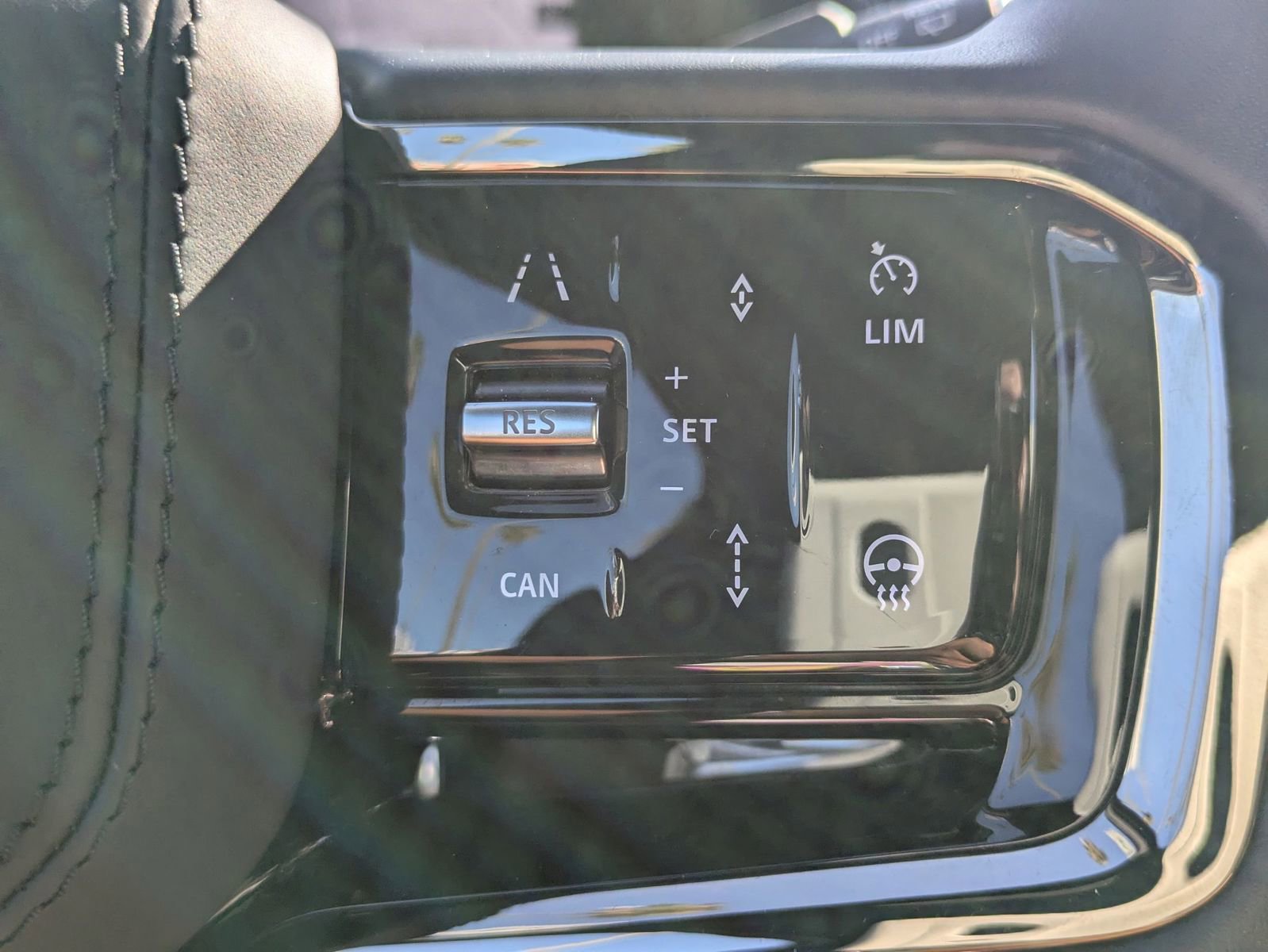 Used 2026 Land Rover Range Rover Velar S image 18