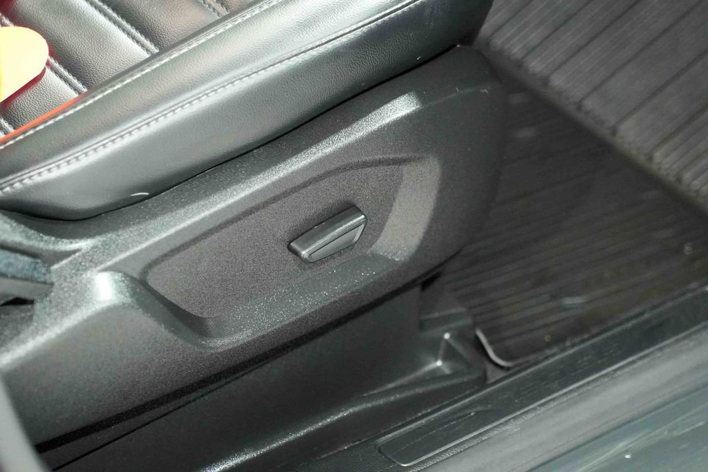 Used 2023 Ford Edge SEL w/ Convenience Package image 21