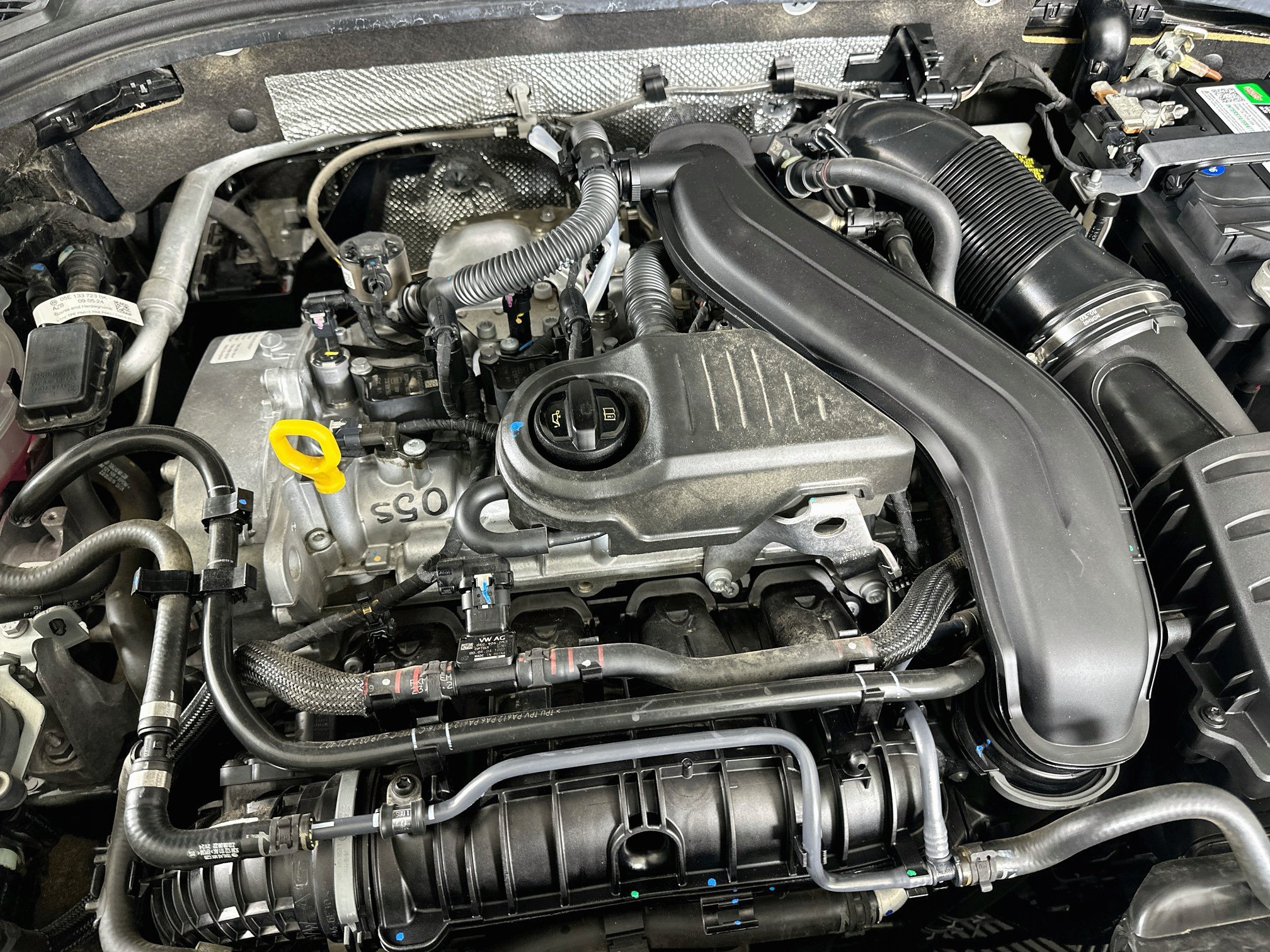 Used 2025 Volkswagen Jetta SE FWD image 32