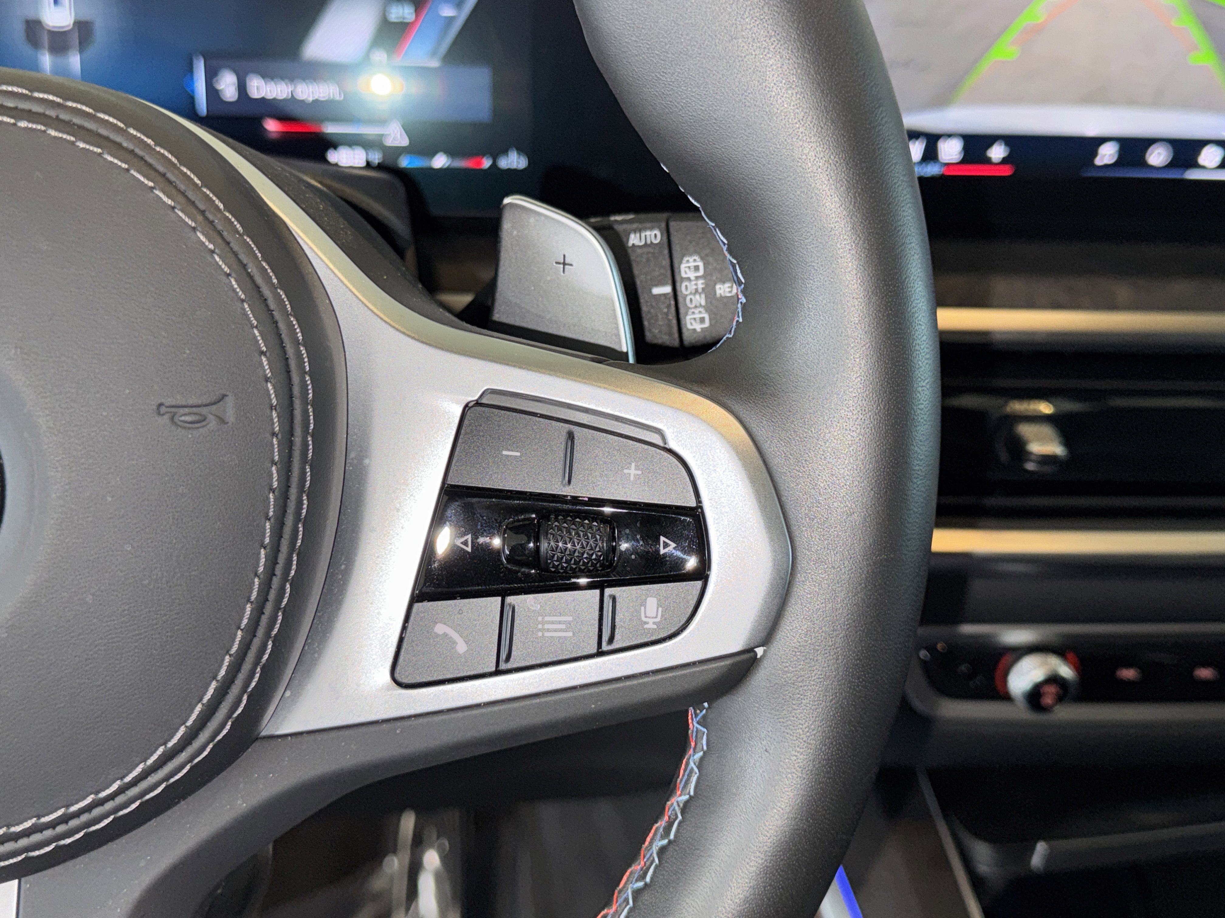 Used 2025 BMW X5 M60i image 23