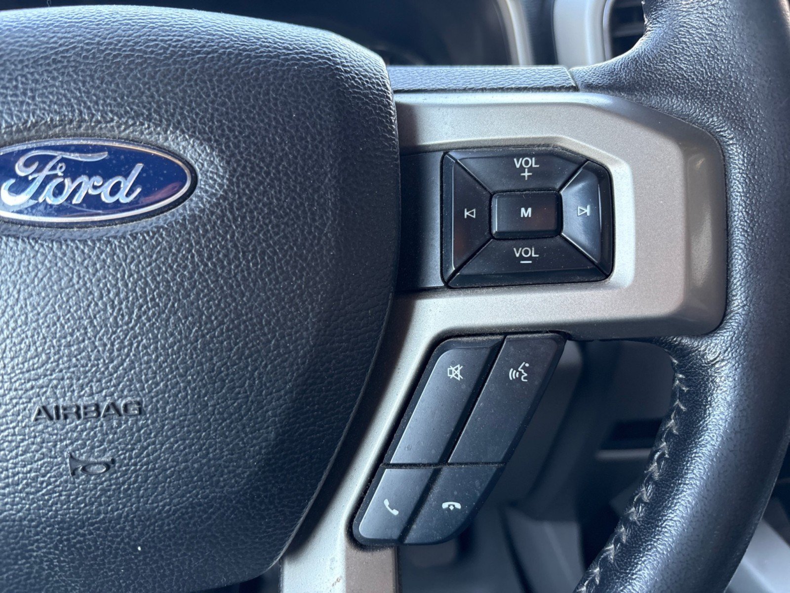 Used 2019 Ford F150 Lariat AWD/4WD image 17