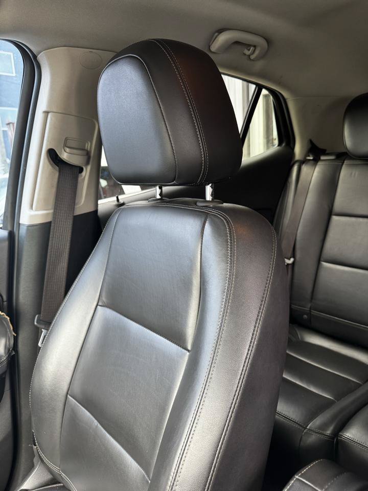 Used 2013 Buick Encore Leather FWD image 7