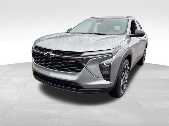 Used 2024 Chevrolet Trax RS w/ Sunroof Package FWD image 1