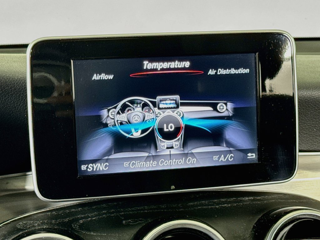 Used 2019 Mercedes-Benz GLC 300 4MATIC image 30
