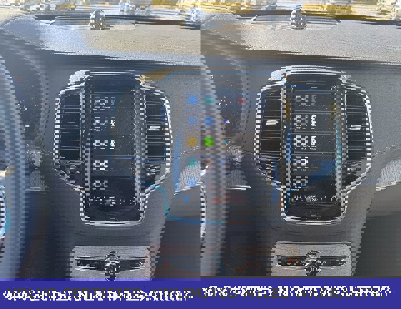 Certified 2024 Volvo XC90 B6 Ultimate w/ Lounge Package image 27