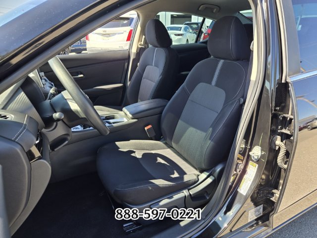 Used 2024 Nissan Sentra SV FWD image 9
