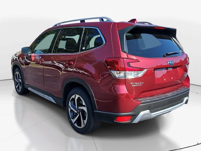 Used 2023 Subaru Forester Touring AWD/4WD image 5