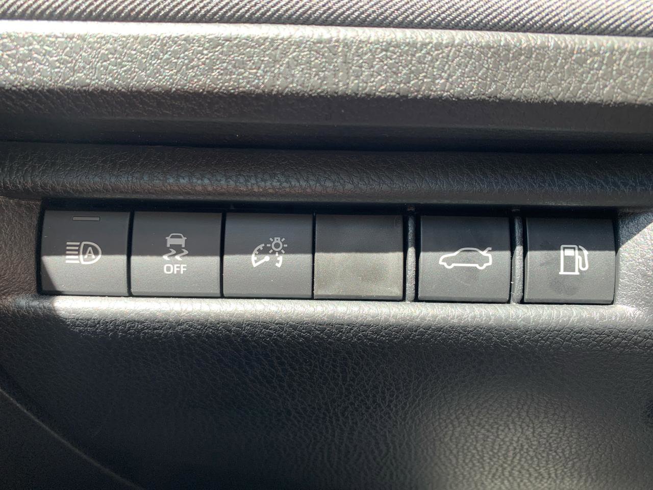 Used 2026 Toyota Camry LE FWD image 20