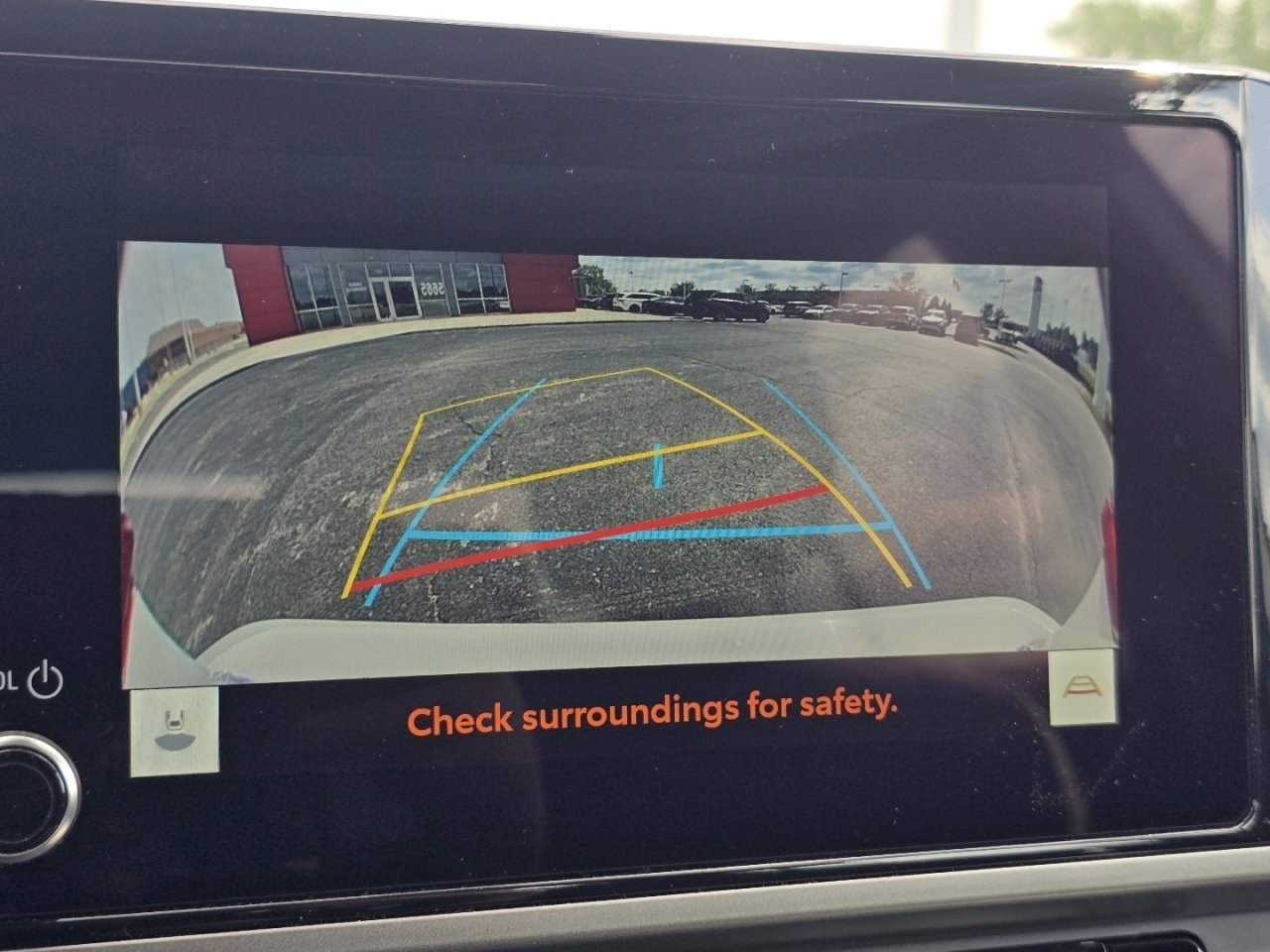 Certified 2025 Toyota Camry SE FWD image 5