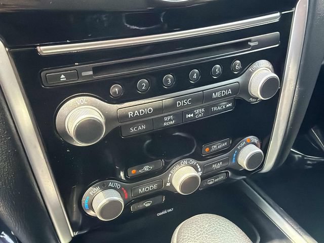 Used 2020 Nissan Pathfinder SV AWD/4WD image 28